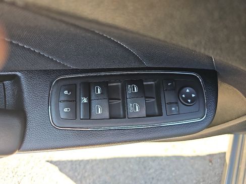 Used 2023 Dodge Charger SXT image 8