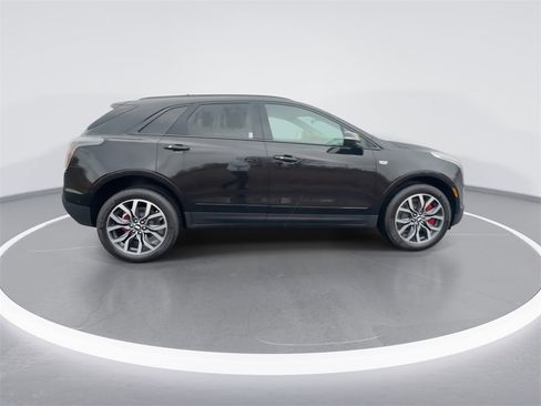 New 2026 Cadillac XT5 Sportv w/ LPO, Onyx Lite Package image 9