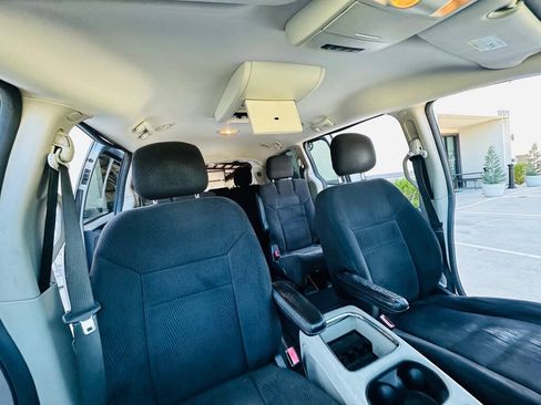Used 2015 Dodge Grand Caravan SXT FWD image 26