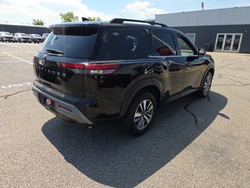 Used 2026 Nissan Pathfinder SL AWD/4WD image 5