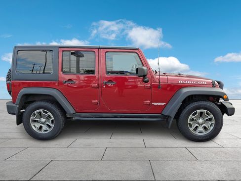 Used 2013 Jeep Wrangler Unlimited Rubicon w/ Connectivity Group image 7