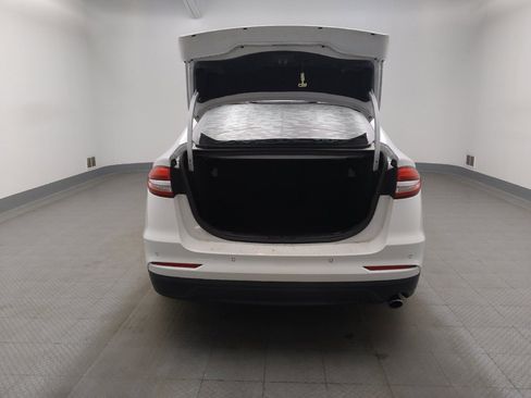 Used 2019 Ford Fusion SE FWD image 29