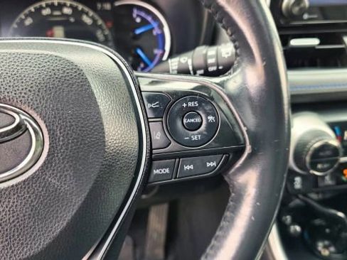 Used 2019 Toyota RAV4 XSE image 18