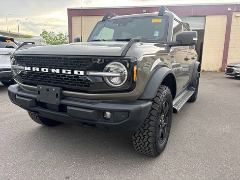 Used 2025 Ford Bronco Outer Banks AWD/4WD image 7