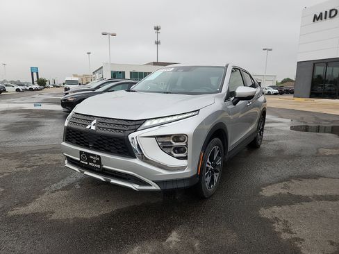 Used 2024 Mitsubishi Eclipse Cross SE AWD/4WD image 3