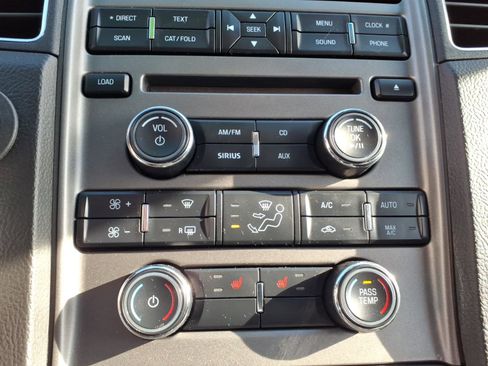 Used 2012 Ford Taurus SEL image 17