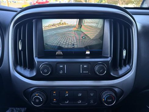 Used 2021 Chevrolet Colorado LT w/ LT Convenience Package RWD image 21