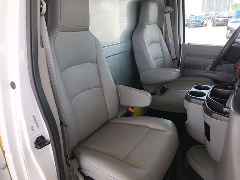 Used 2023 Ford E-350 and Econoline 350 Super Duty w/ Driver's Safety Package RWD image 17