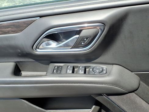 Used 2024 Chevrolet Suburban LT AWD/4WD image 23