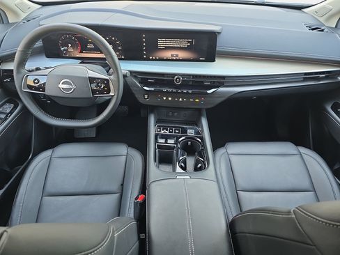 Used 2025 Nissan Murano SL AWD/4WD image 9