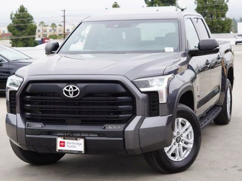 Certified 2025 Toyota Tundra SR5 w/ SR5 Convenience Package AWD/4WD image 4