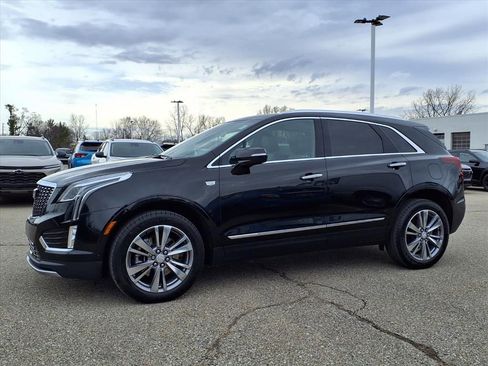 Used 2024 Cadillac XT5 Premium Luxury w/ LPO, Floor Liner Package image 8