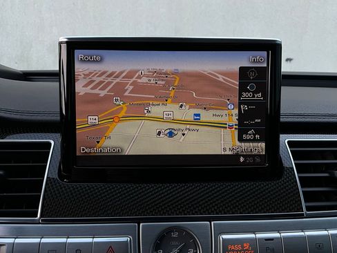 Used 2016 Audi S8 w/ Driver Assistance Package image 33
