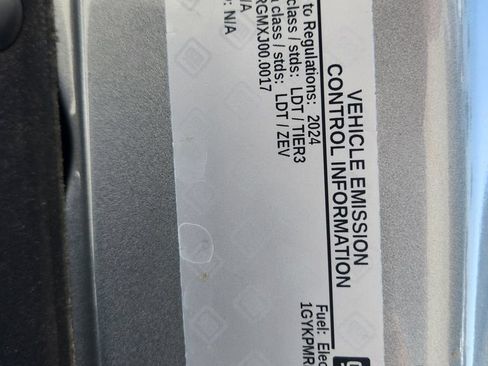 Used 2024 Cadillac Lyriq Tech AWD/4WD image 10