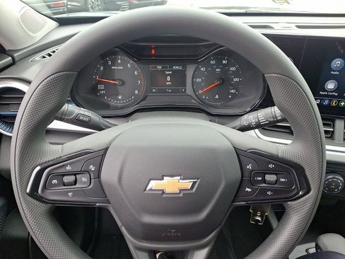 New 2026 Chevrolet Trax LS image 17