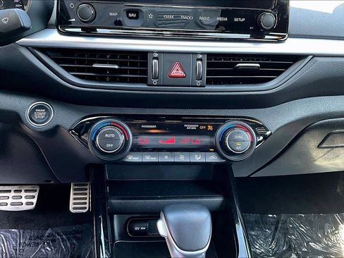 Certified 2023 Kia Forte GT-Line FWD image 14
