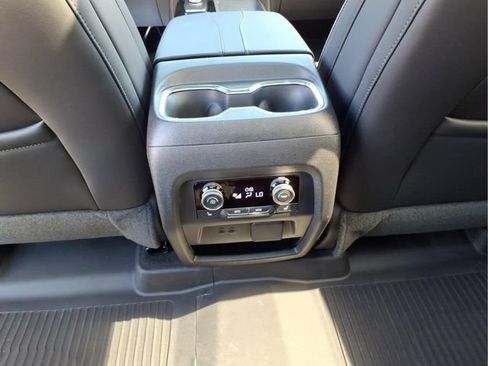 Used 2026 Buick Enclave Avenir w/ Super Cruise Package AWD/4WD image 15