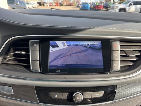Certified 2023 Buick Enclave Essence image 25