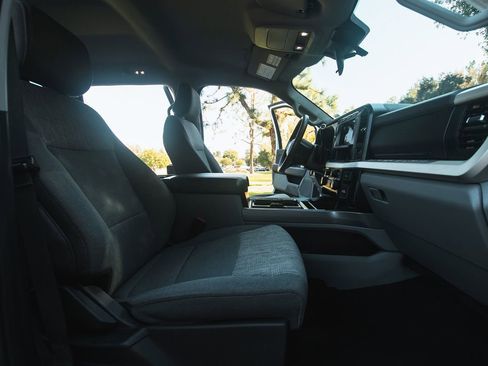 Used 2024 Ford F250 XLT w/ FX4 Off-Road Package image 20