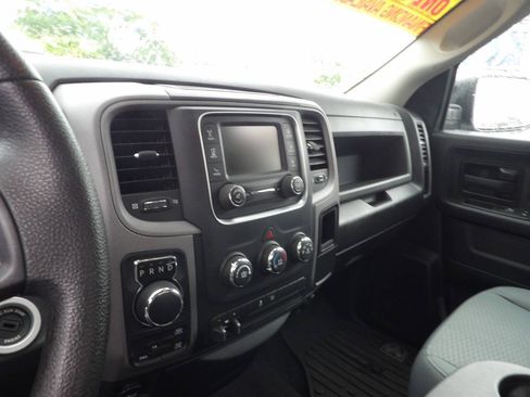 Used 2017 RAM 1500 Express w/ Express Value Package AWD/4WD image 7