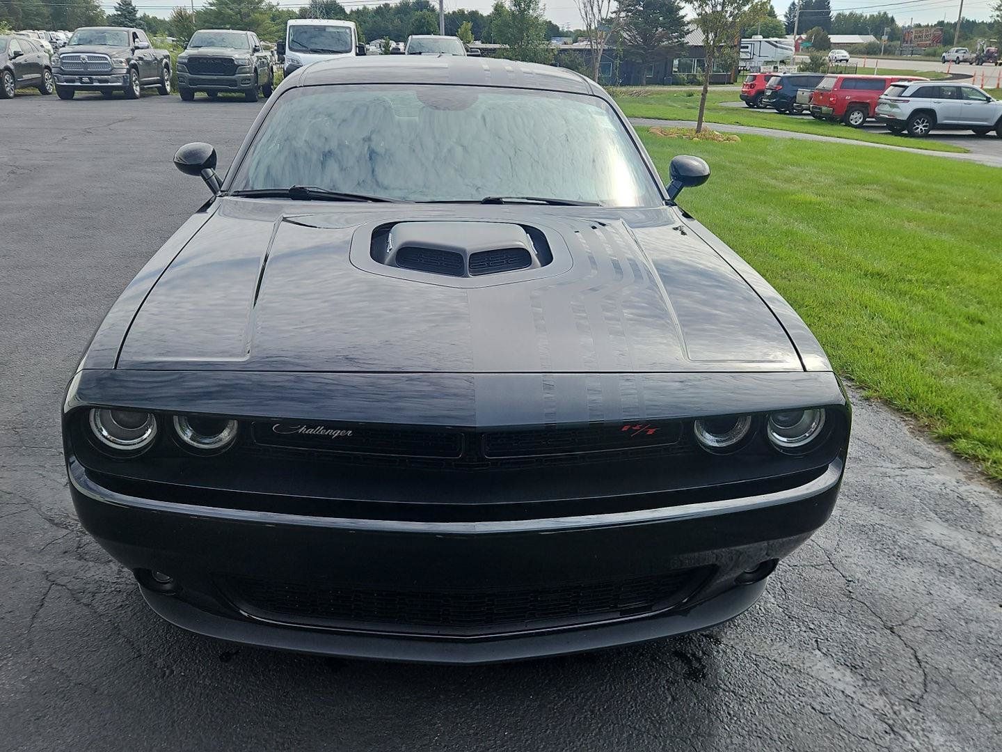 Used 2018 Dodge Challenger R/T Plus RWD image 7