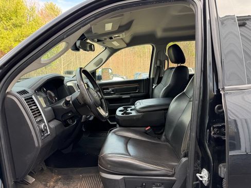 Used 2017 RAM 1500 Laramie w/ Convenience Group AWD/4WD image 10