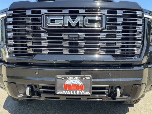 New 2025 GMC Sierra 3500 Denali Ultimate AWD/4WD image 32