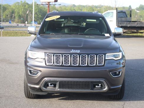 Used 2018 Jeep Grand Cherokee Overland RWD image 2