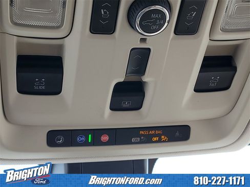 Used 2021 GMC Yukon Denali w/ Denali Ultimate Package image 33