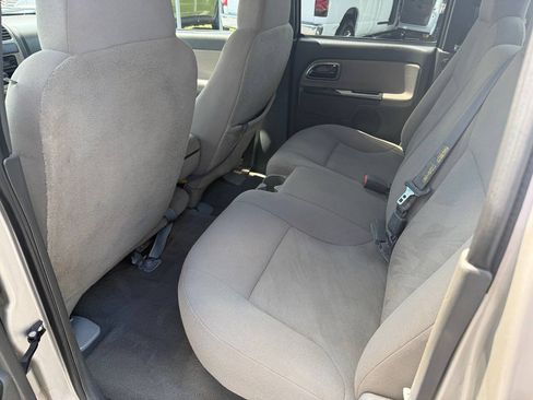Used 2005 Chevrolet Colorado LS RWD image 12