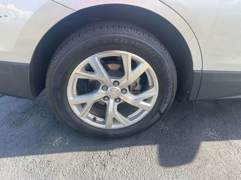 Used 2018 Chevrolet Equinox Premier image 9