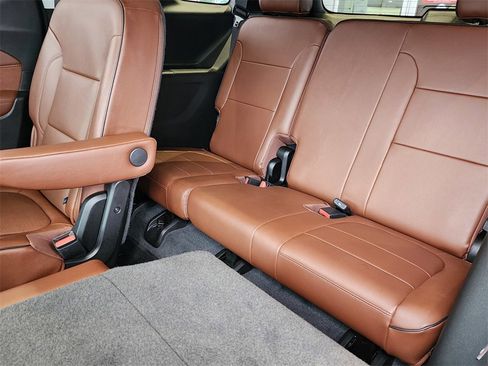 Used 2019 Chevrolet Traverse High Country w/ LPO, Floor Liner Package image 15