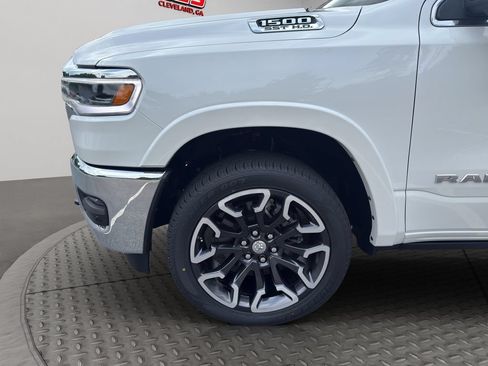 Used 2025 RAM 1500 Limited AWD/4WD image 15