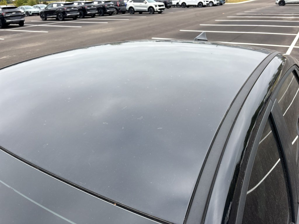 Used 2025 Hyundai Elantra Hybrid FWD image 9