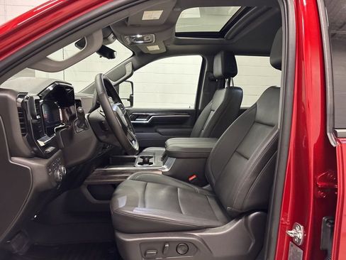 Used 2025 Chevrolet Silverado 3500 LTZ w/ Trail Boss Package AWD/4WD image 16