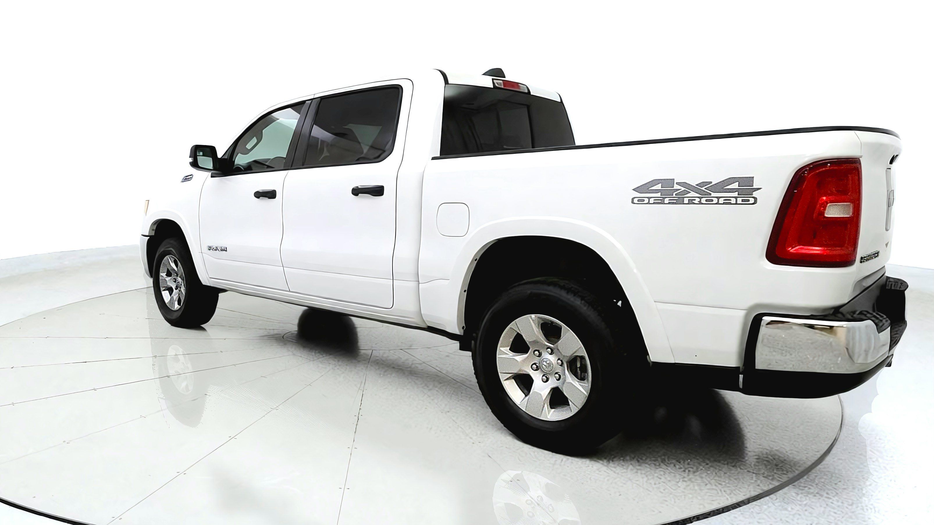 Used 2025 RAM 1500 Big Horn AWD/4WD image 5