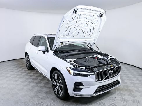 Certified 2023 Volvo XC60 B5 Plus w/ Protection Package Premier FWD image 35