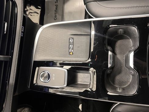 Used 2025 Buick Enclave Preferred image 33