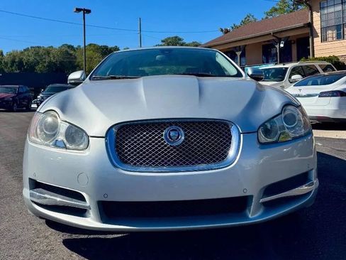 Used 2010 Jaguar XF Luxury image 6