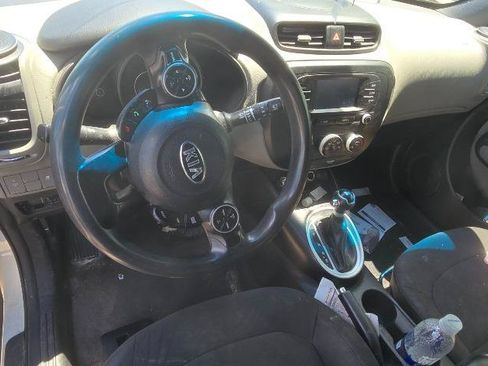 Used 2017 Kia Soul w/ Convenience Package FWD image 17