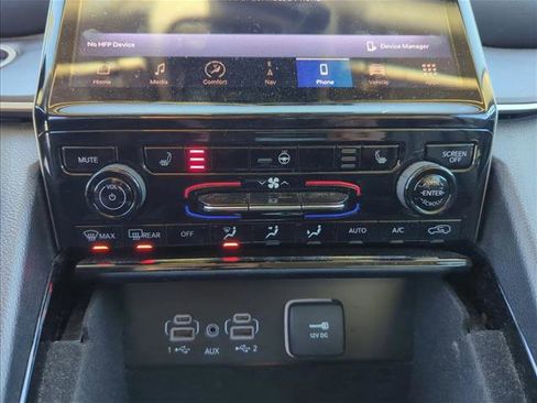 Used 2023 Jeep Grand Cherokee L Limited w/ Black Appearance Package image 20