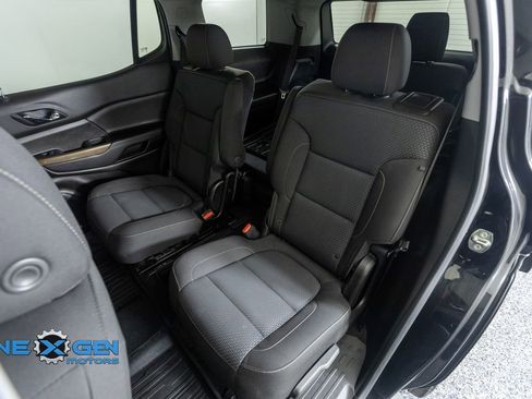 Used 2021 GMC Acadia SLE w/ Driver Convenience Package AWD/4WD image 32