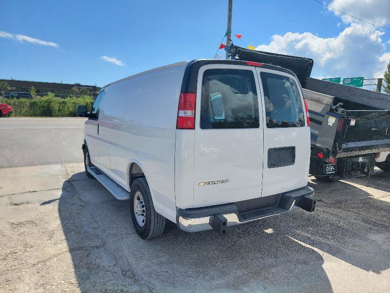 Used 2025 Chevrolet Express 2500 w/ Driver Convenience Package RWD image 3