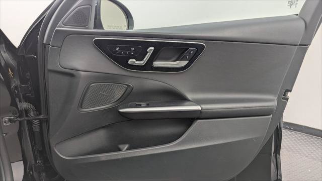 Used 2025 Mercedes-Benz C 300 Sedan image 23