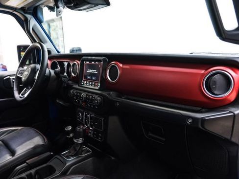 Used 2023 Jeep Gladiator Rubicon w/ LED Lighting Group AWD/4WD image 13