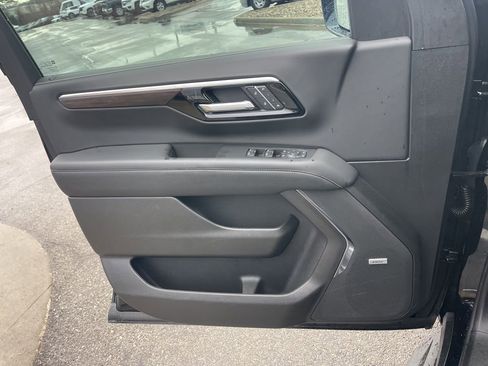 Certified 2026 Chevrolet Suburban Premier w/ Sun And Tow Package image 39