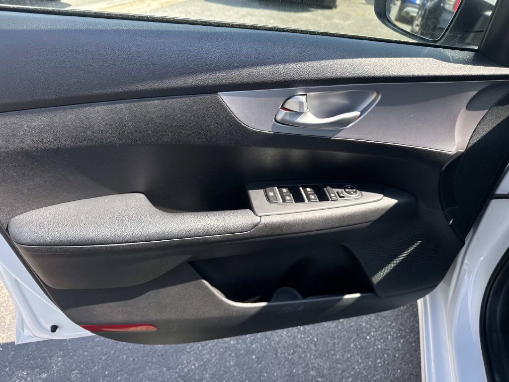 Used 2024 Kia Forte LXS FWD image 25
