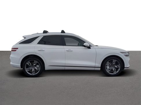 Used 2025 Genesis Electrified GV70 Advanced w/ Prestige Package image 2