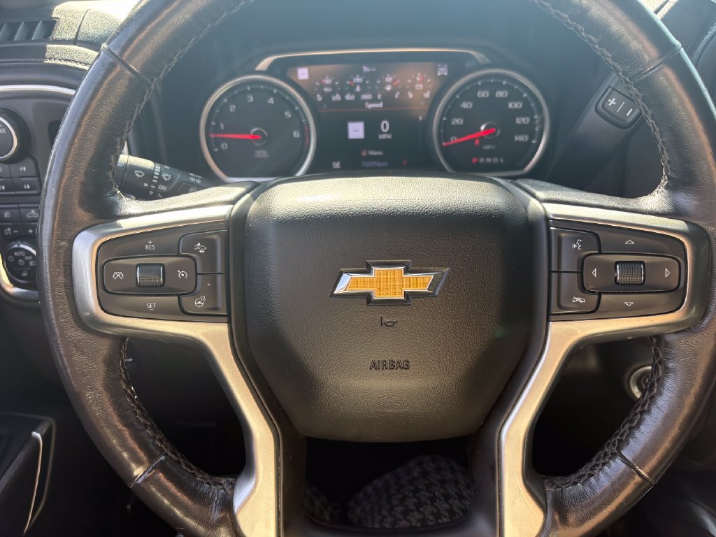 Used 2022 Chevrolet Silverado 1500 LTZ w/ LTZ Premium Package AWD/4WD image 8