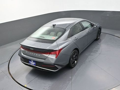 New 2026 Hyundai Elantra SEL Sport Premium FWD image 28